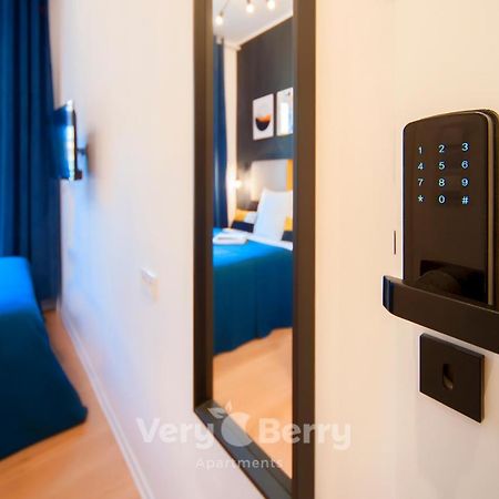 Very Berry - Glogowska 35A - Mtp Apartments - Self Check In 24H Poznań Dış mekan fotoğraf