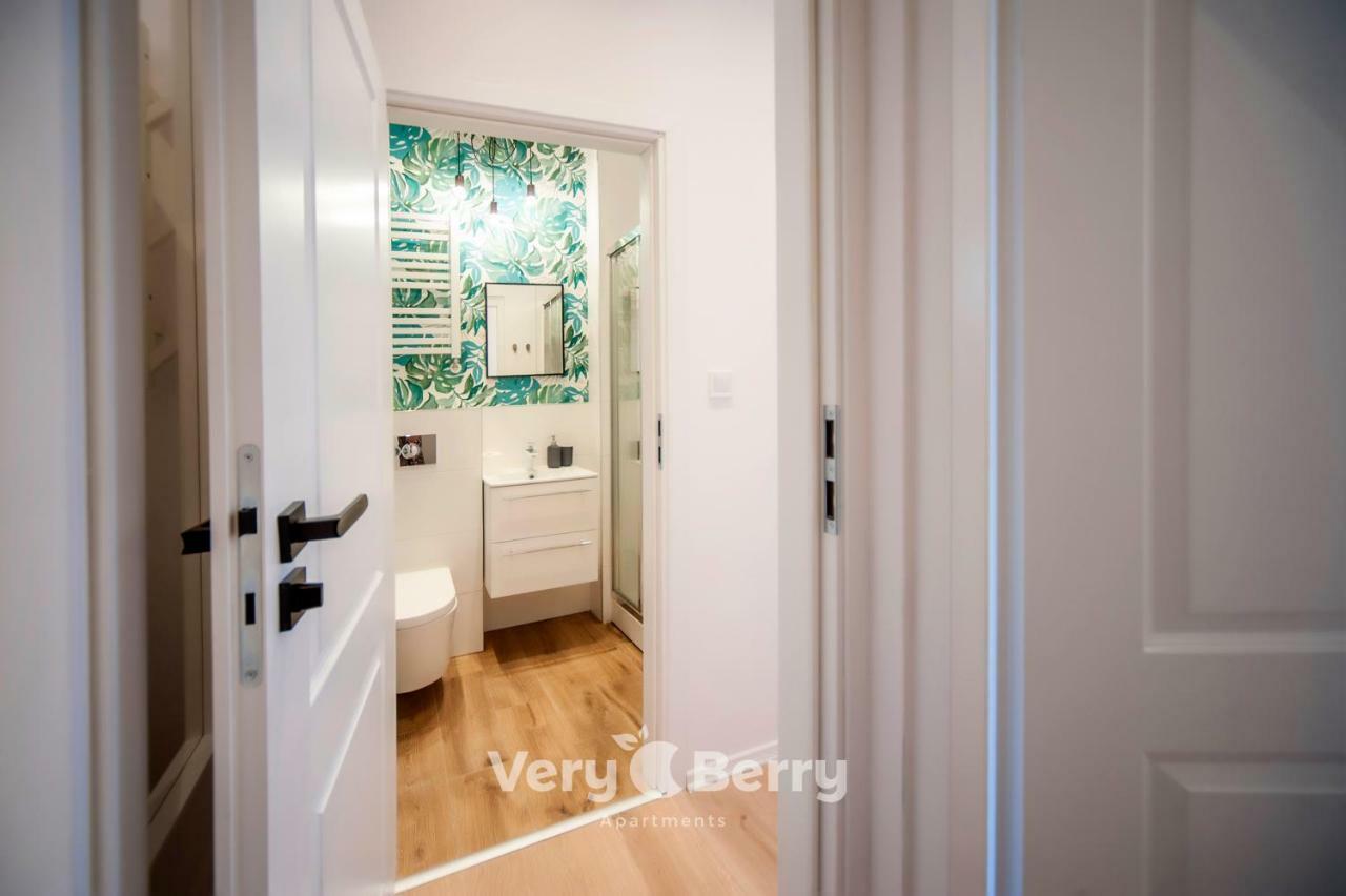 Very Berry - Glogowska 35A - Mtp Apartments - Self Check In 24H Poznań Dış mekan fotoğraf
