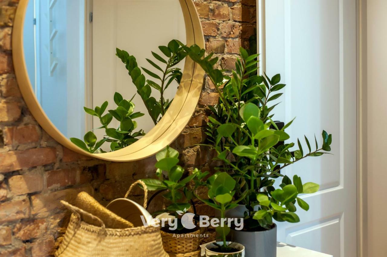 Very Berry - Glogowska 35A - Mtp Apartments - Self Check In 24H Poznań Dış mekan fotoğraf