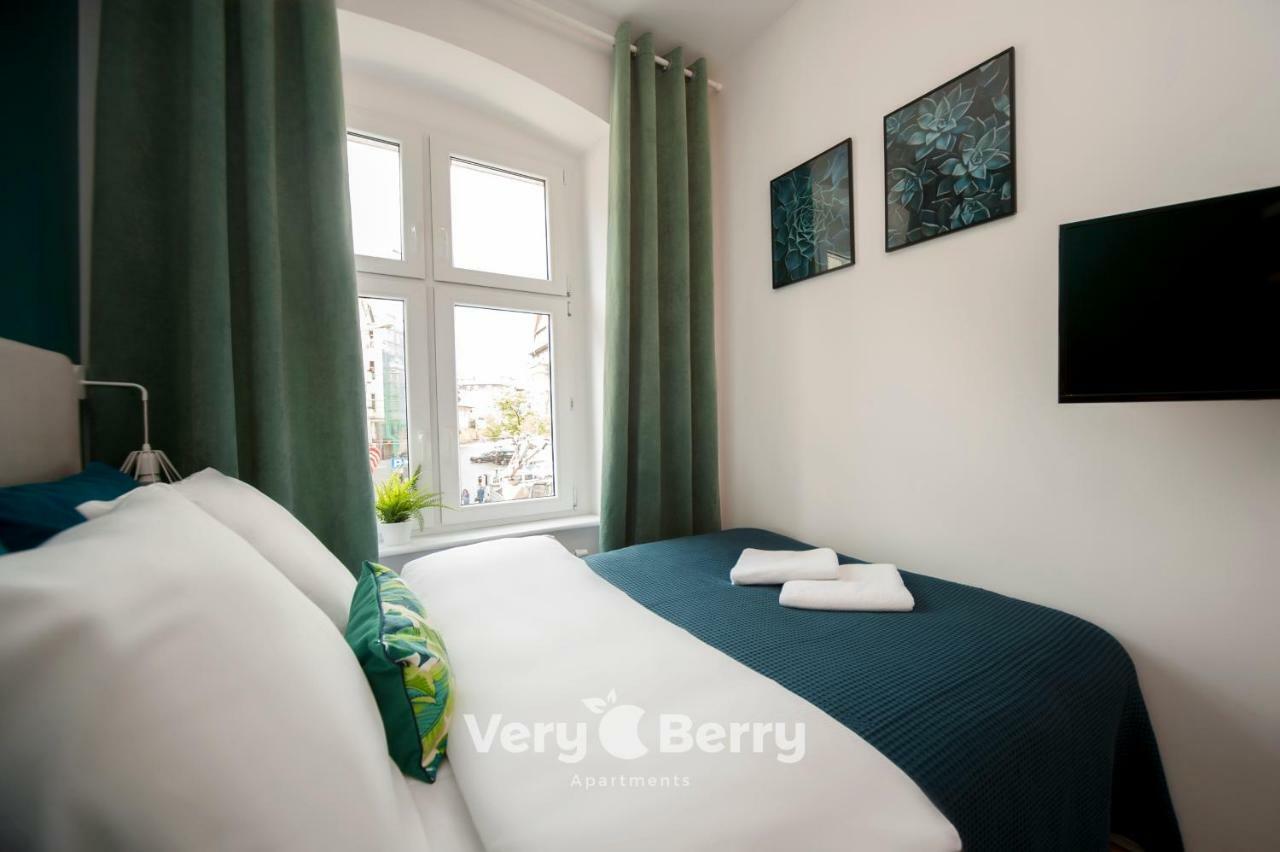 Very Berry - Glogowska 35A - Mtp Apartments - Self Check In 24H Poznań Dış mekan fotoğraf