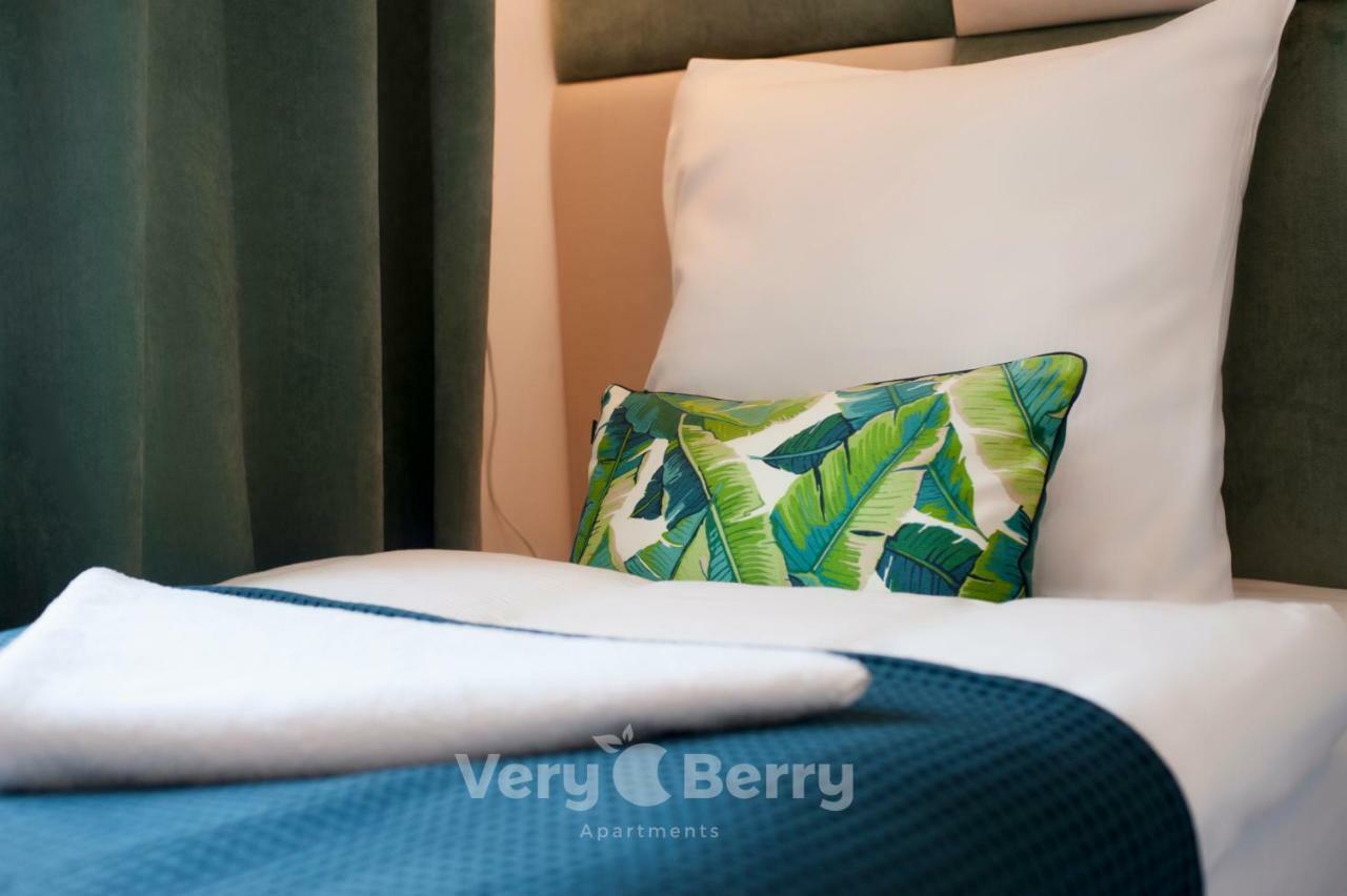 Very Berry - Glogowska 35A - Mtp Apartments - Self Check In 24H Poznań Dış mekan fotoğraf
