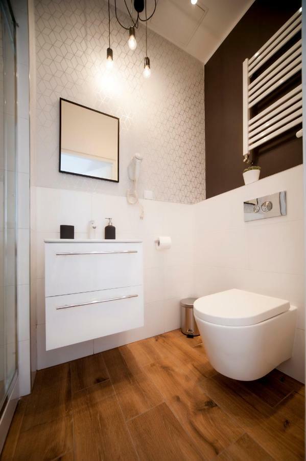 Very Berry - Glogowska 35A - Mtp Apartments - Self Check In 24H Poznań Dış mekan fotoğraf