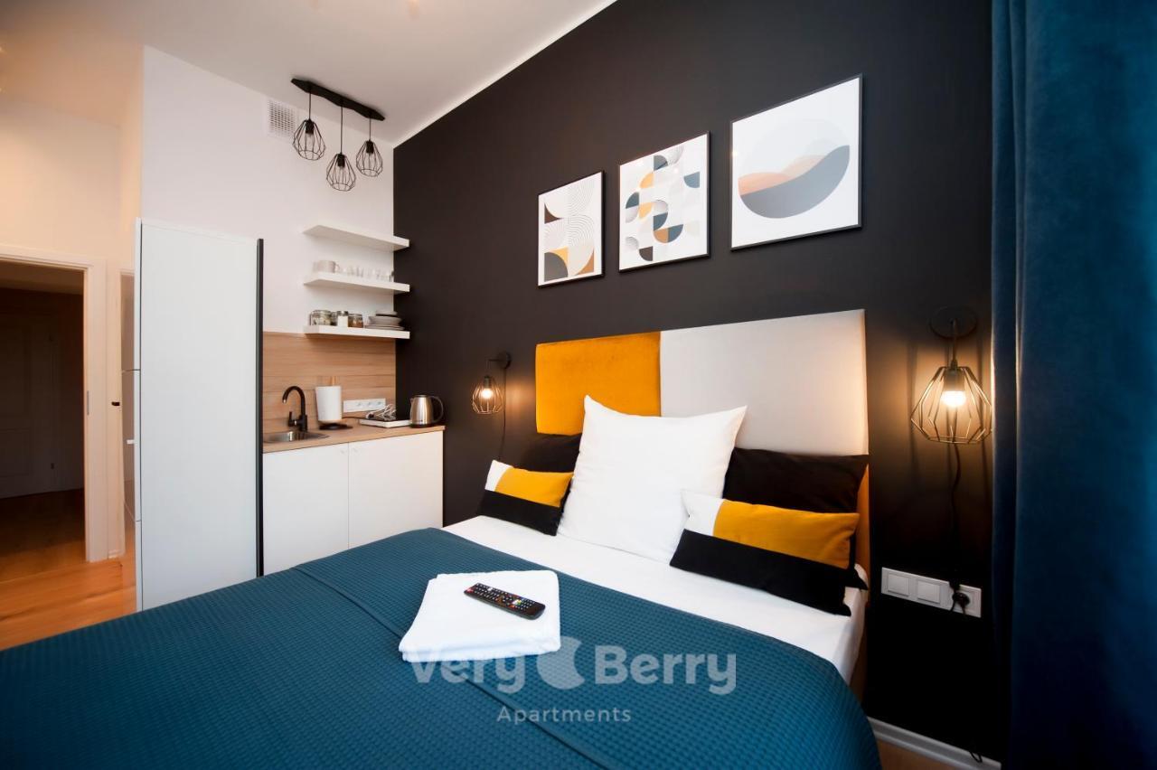 Very Berry - Glogowska 35A - Mtp Apartments - Self Check In 24H Poznań Dış mekan fotoğraf