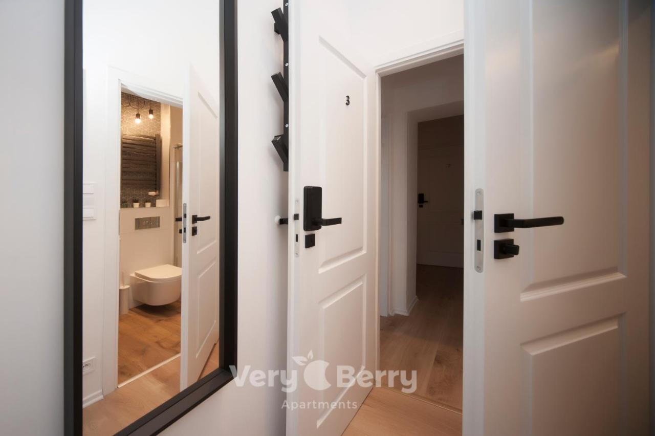 Very Berry - Glogowska 35A - Mtp Apartments - Self Check In 24H Poznań Dış mekan fotoğraf