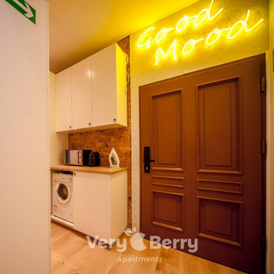 Very Berry - Glogowska 35A - Mtp Apartments - Self Check In 24H Poznań Dış mekan fotoğraf